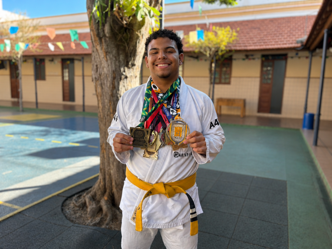 Estudante do INSA Araras conquista medalha de bronze no Campeonato Brasileiro de Jiu-Jitsu